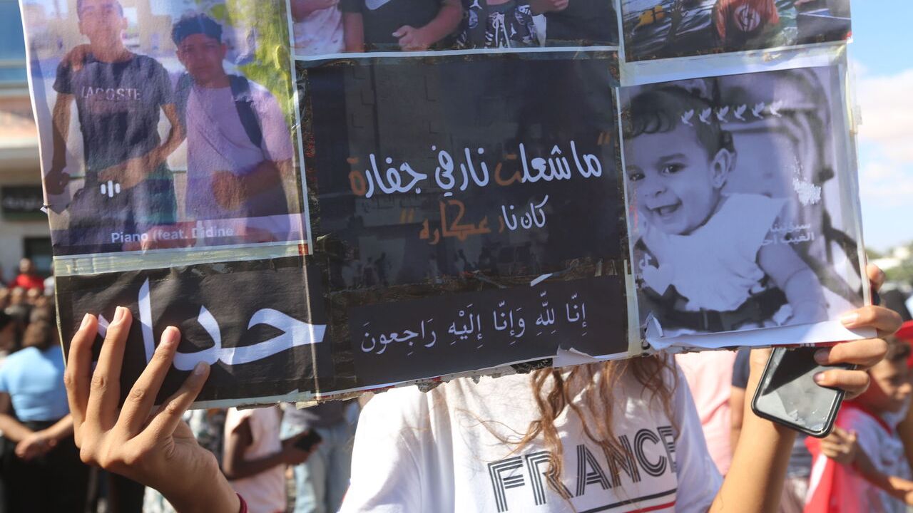 Tunus’un Cercis Kentinde Denizde Kaybolan Düzensiz Göçmenler İçin Genel Greve Gidildi