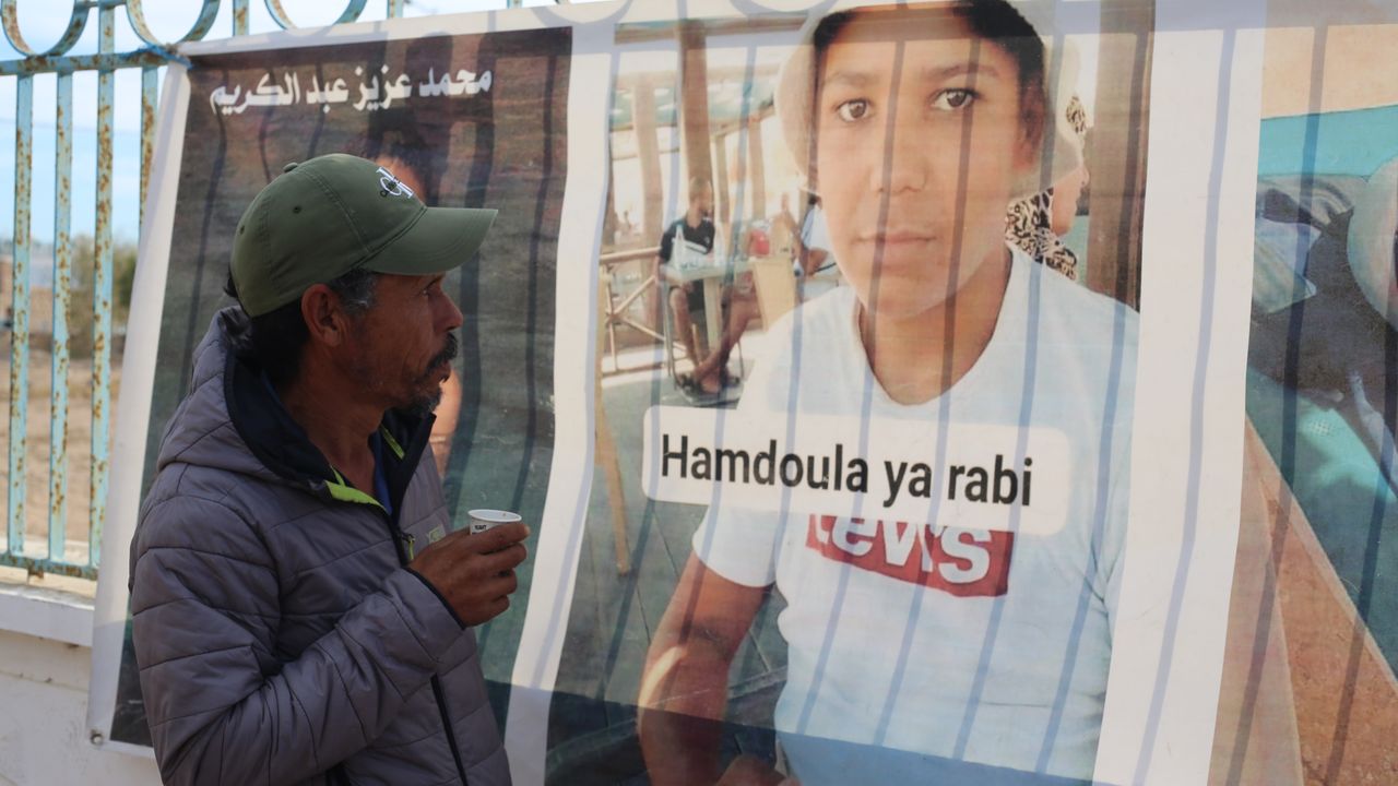 Tunus'ta Kaybolan Göçmenlerin Aileleri, Çocuklarının Akıbetini Öğrenmek İstiyor