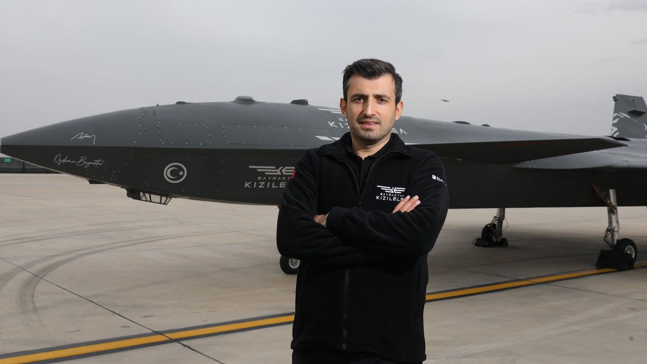 Türkiye'nin İlk İnsansız Savaş Uçağı "Bayraktar Kızılelma"