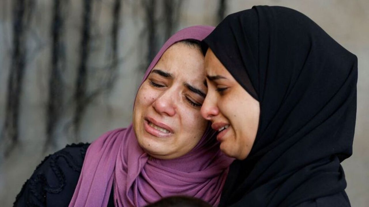 İsrail Güçleri Genç Kızın Kan Kaybından Ölmesini Bekledi