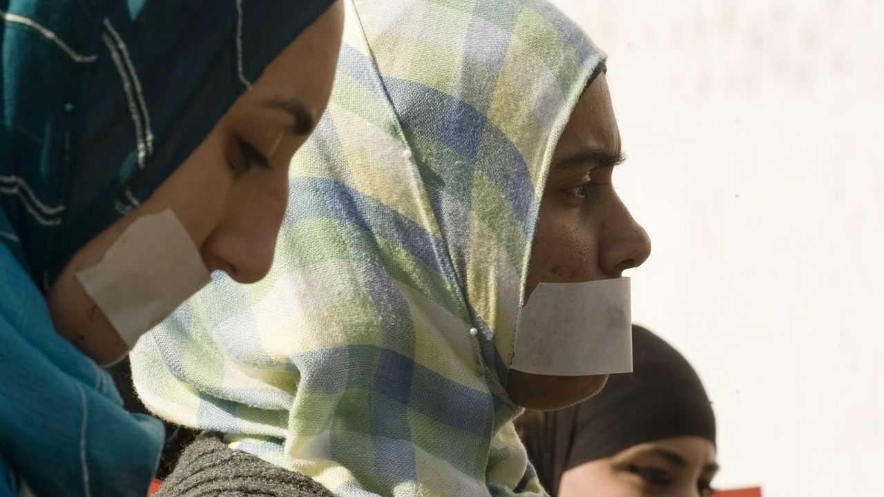 Suriye Hapishanesinden Kurtulan Kadınları Dışarıda Psikolojik Şiddet Karşılıyor