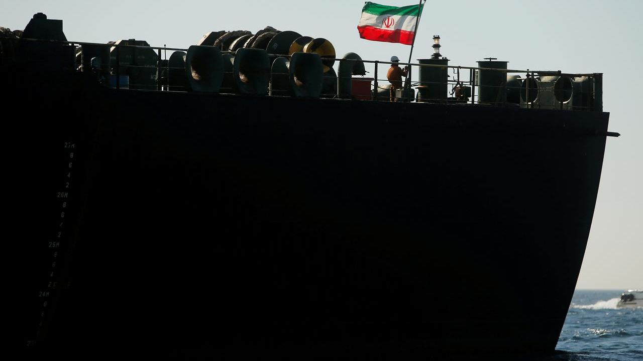 Yunanistan, İran'a Ait Petrol Tankerini Serbest Bıraktı