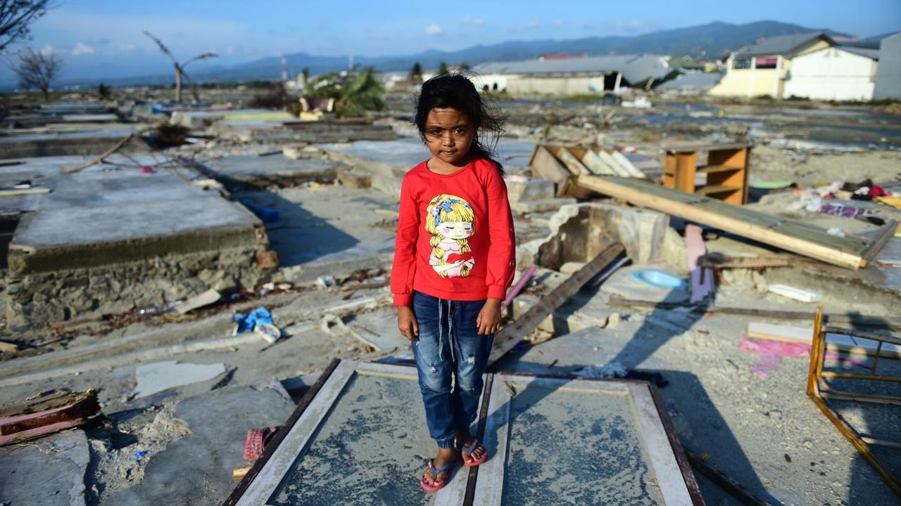 Endonezya'daki Depremde Ölü Sayısı 268'e Yükseldi