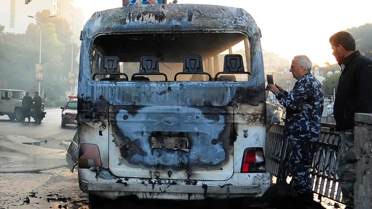 Suriye'nin Doğusunda Otobüse Saldırı: 10 Ölü