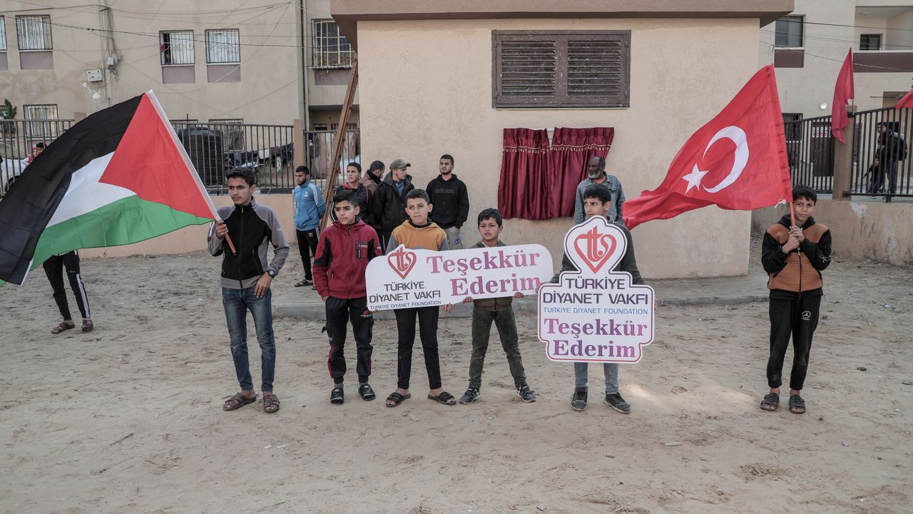 Türkiye Diyanet Vakfının Desteğiyle Gazze'de Su Kuyusu Açıldı