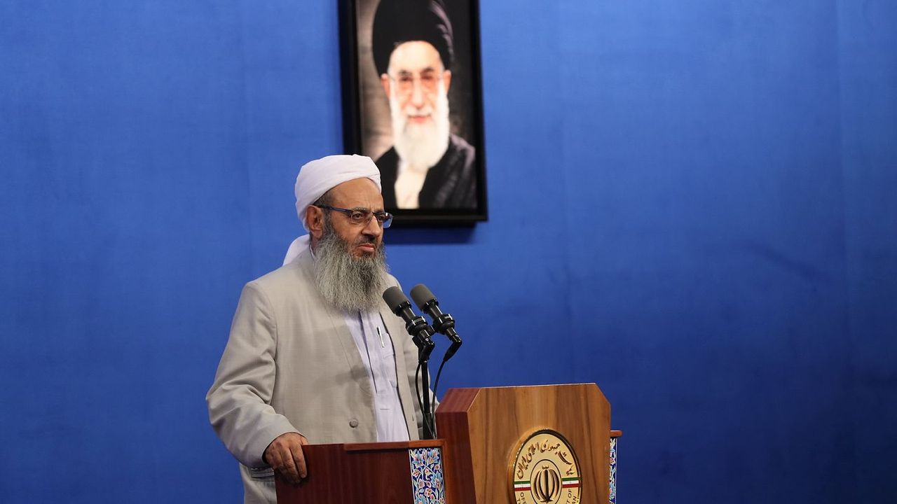 İranlı Din Adamından İdam Cezalarına Tepki