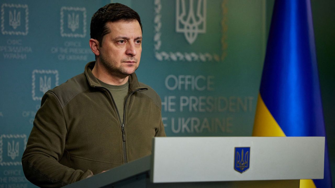 "Ukrayna bayrağı AB devletlerinin bayraklarına eşit olacak"