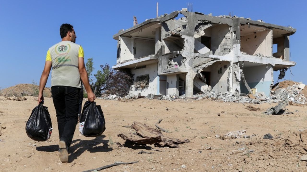 İHH İsrail Ablukası Altındaki Gazze'de 33 Evi Restore Etti