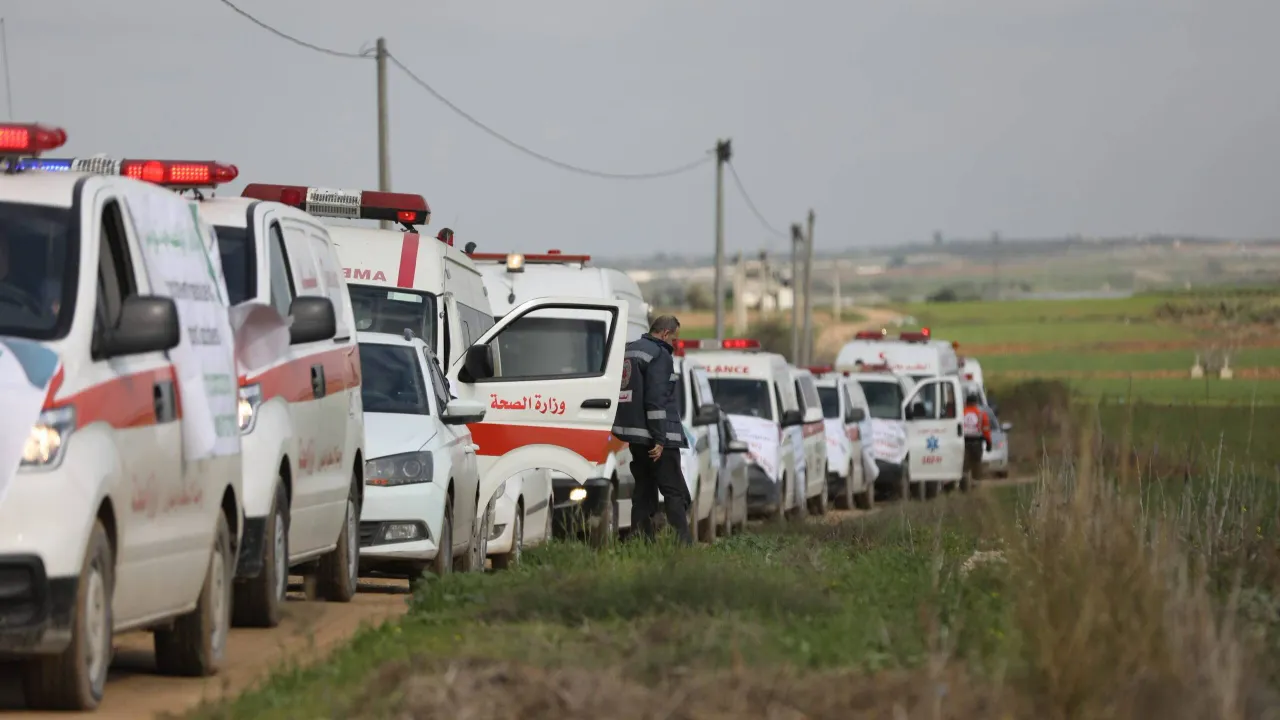 İsrail Ablukası Ambulans Konvoyuyla Protesto Edildi