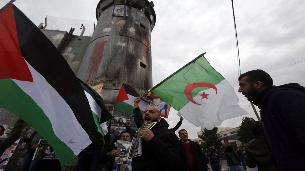 Cezayir'den Mescid-i Aksa Baskınına Kınama