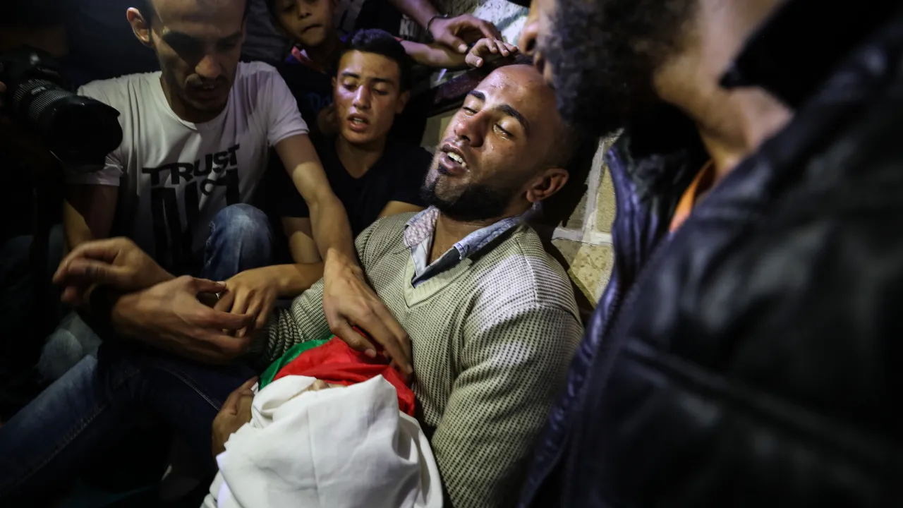 İsrail Askerleri Batı Şeria'da Filistinli Bir Çocuğu Öldürdü