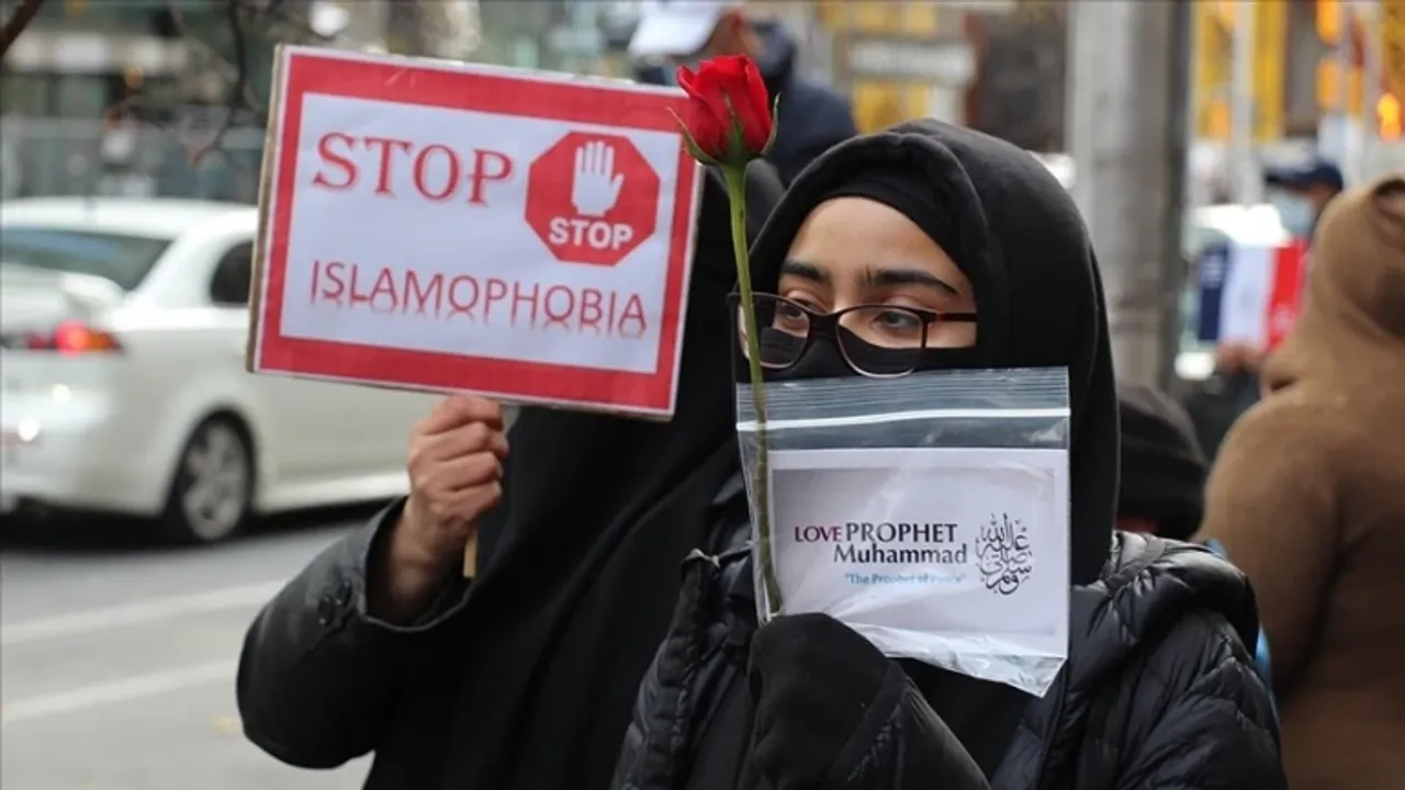 Kanada’da Müslümanlar İslamofobiyle Mücadele Ediyor