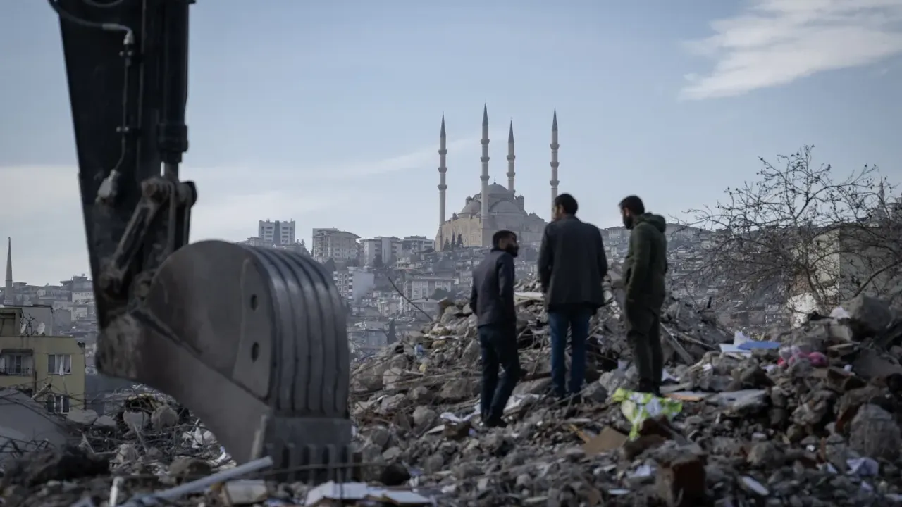 Son Depremler Türkiye ve Orta Doğu'da Hissedildi