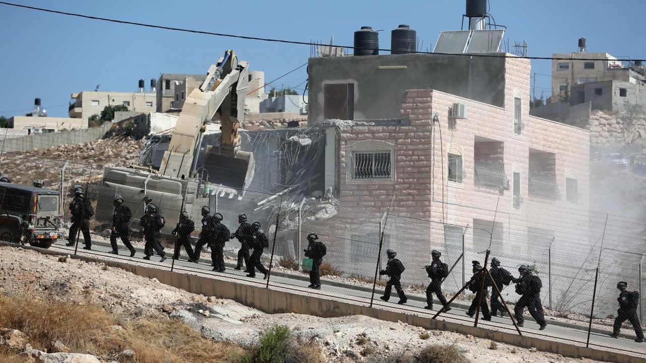 İsrail, 2022'de Filistinlilere ait 953 binayı yıktı veya ele geçirdi