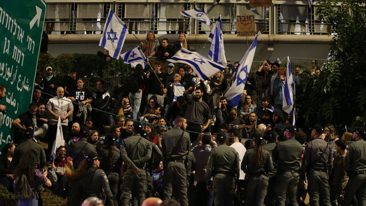 İsrail’de hükümete karşı yapılan gösteriler devam ediyor