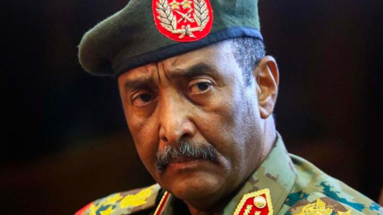Sudanlı general Burhan: "Silahlı kuvvetlerin tabi olacağı sivil bir otoriteyi sağlamak istiyoruz"