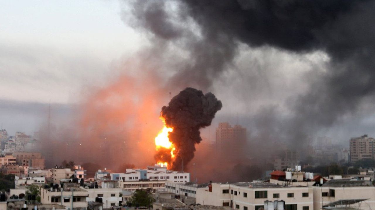 İsrail ordusu Gazze'ye saldırı düzenledi