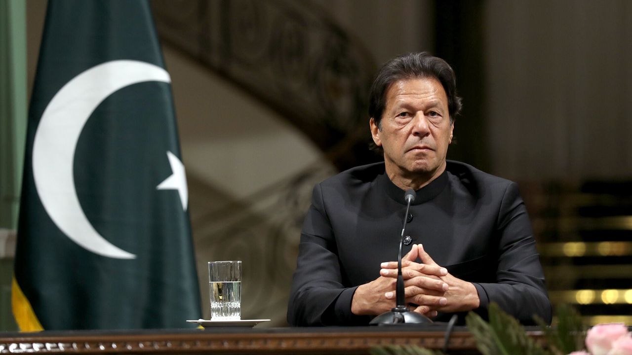Pakistan eski Başbakan Han'ın konuşmalarına yasak getirildi