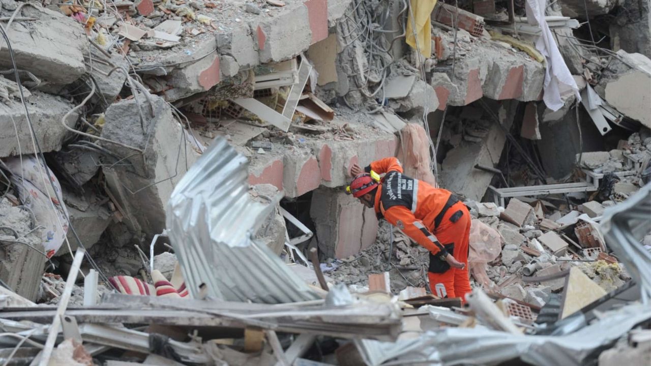 Türkiye'yi sarsan deprem felaketinin üzerinden 1 ay geçti