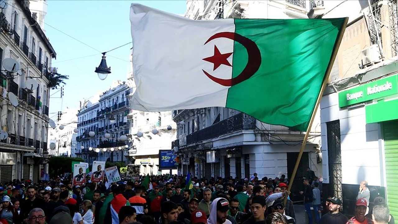 Cezayir’den Fas’a harita tepkisi