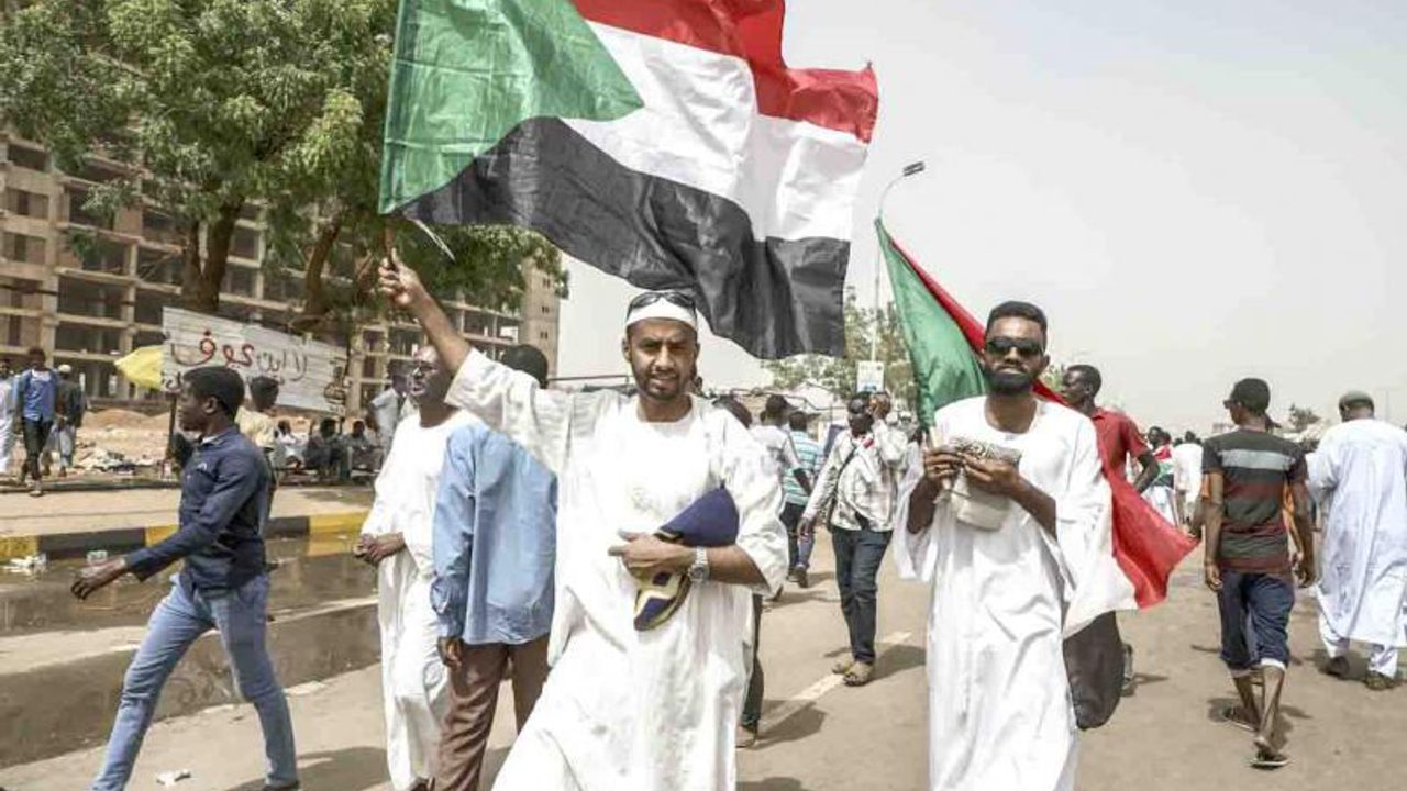 Suudi Arabistan, Sudan'daki çatışmanın taraflarını görüştürecek
