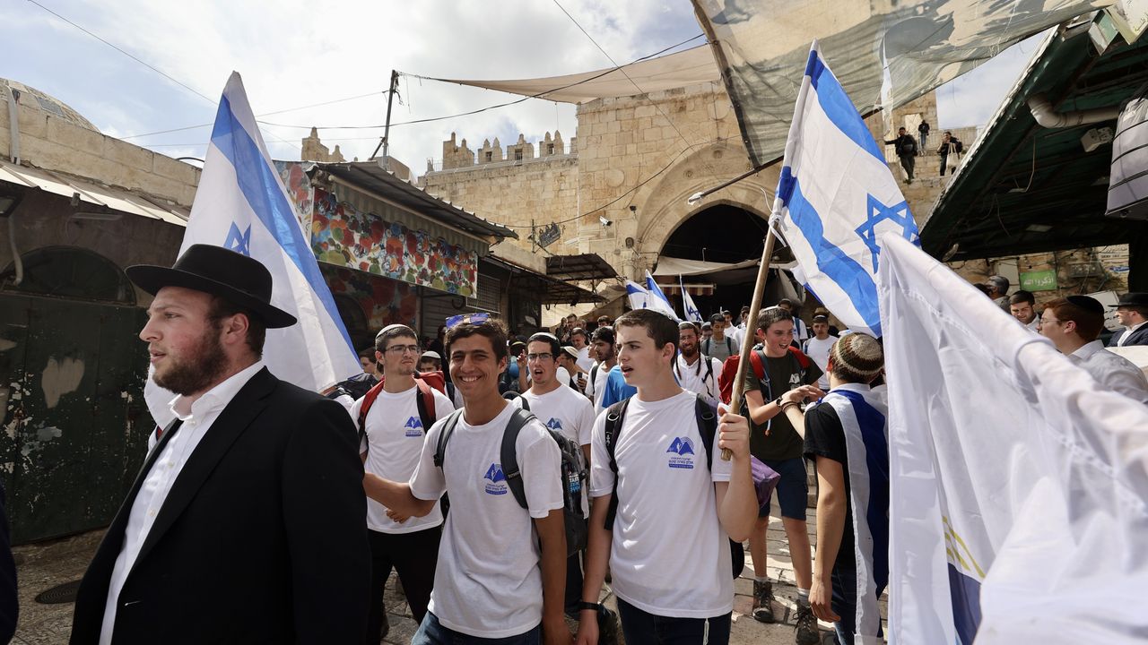Kudüs'te provokatif "bayrak yürüyüşü" düzenleniyor
