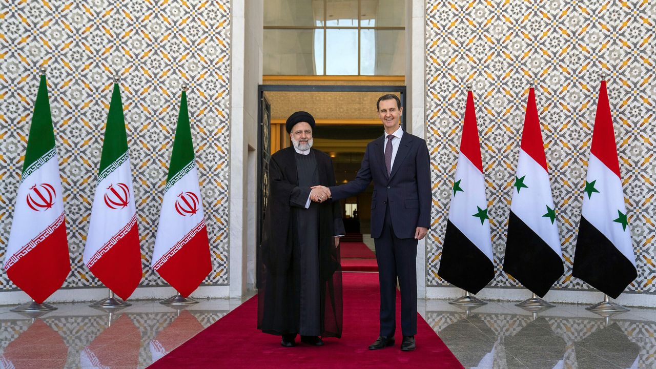 İran Cumhurbaşkanı Reisi, Şam'da Esed ile bir araya geldi