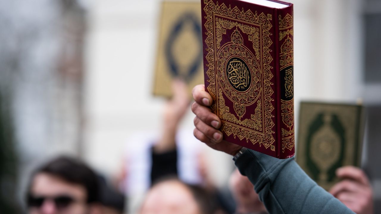 Danimarka, kutsal kitaplara saldırıları yasal düzenlemeyle engelleyecek