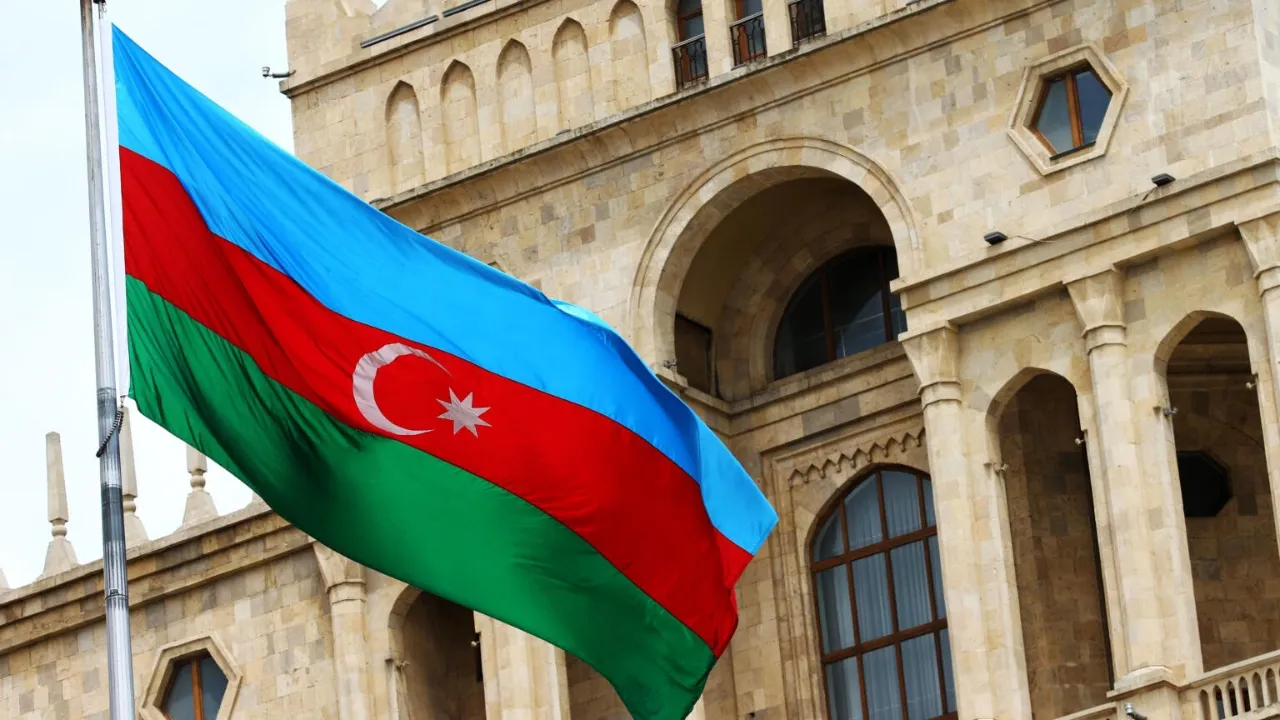 Azerbaycan'dan Ermenilere insanlık dersi