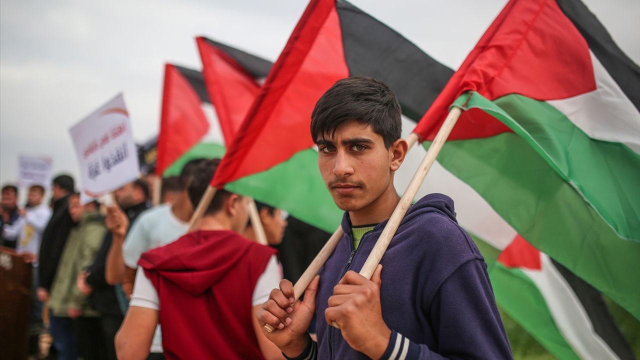 Gazze'deki çiftçiler, İsrail ablukasını ve uygulanan kısıtlamaları protesto etti