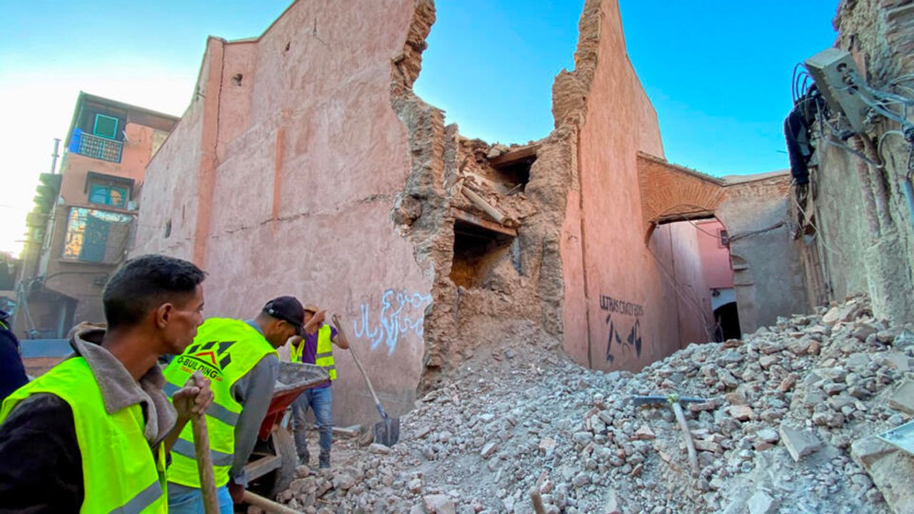 Fas'ta 7 büyüklüğündeki deprem, ülkenin yakın tarihindeki yıkıcı depremleri akıllara getirdi