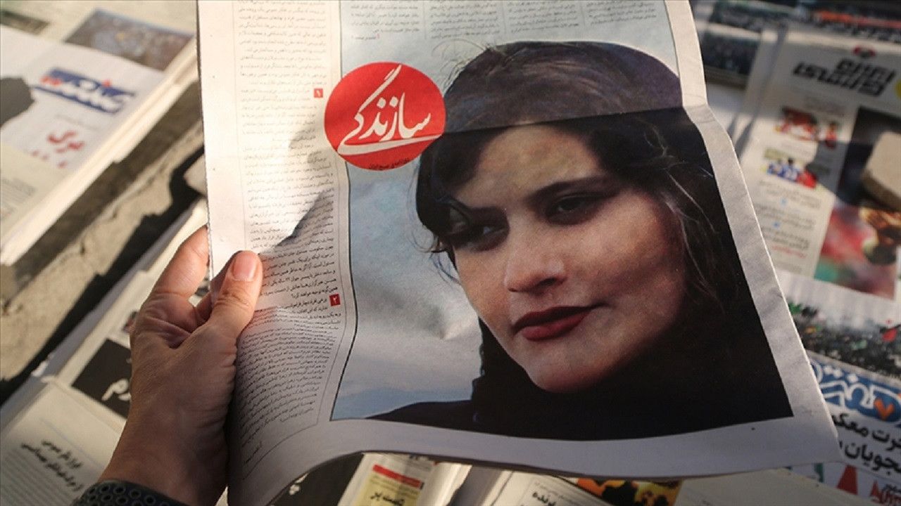 AB'den Mahsa Emini'nin ölümünün birinci yılında İran'a çağrı
