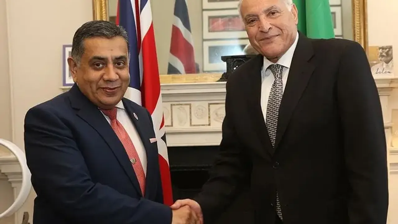 Cezayirli ve İngiliz bakanlar iki ülke ilişkilerini görüştü