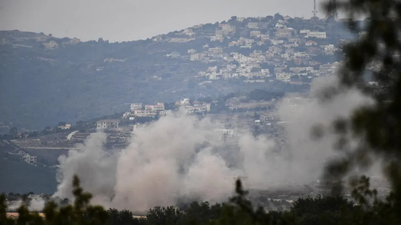 İsrail'in topçu atışı, Lübnan'ın güneyinde yangına neden oldu