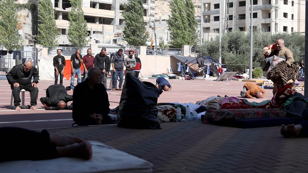 Batı Şeria'da mahsur kalan Gazzeli işçiler: “Gidip o kefenleri giyeceğiz”