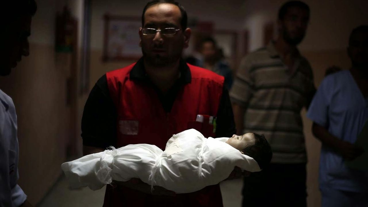 Katil İsrail, bir yaşını doldurmamış 133 bebeği katletti