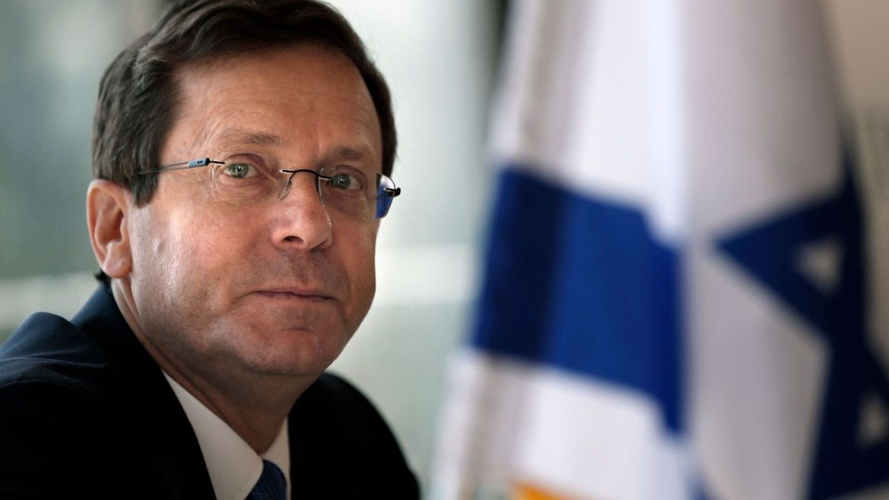 İsrail Cumhurbaşkanı Herzog: “Hizbullah ateşle oynuyor”