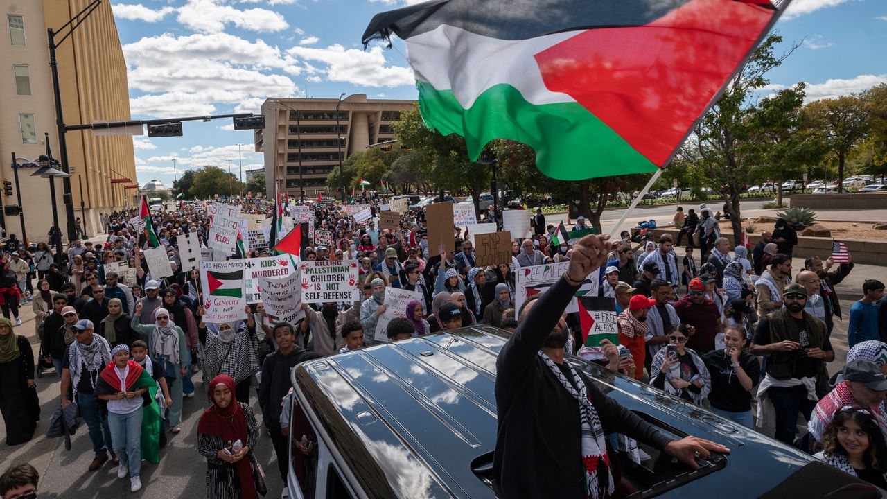 Filistinliler, Fransa Cumhurbaşkanı Macron'un ziyaretini protesto etti
