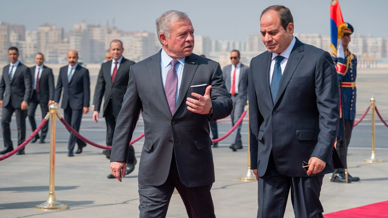 Mısır Cumhurbaşkanı Sisi ile Ürdün Kralı Abdullah “Gazze’deki askeri gerilimi” görüştü