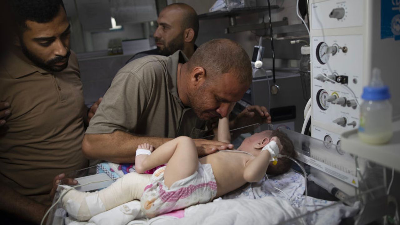 İsrail'in yakıt girişini engellediği Gazze'deki hastanelerde 130 bebek ölüm tehdidi altında