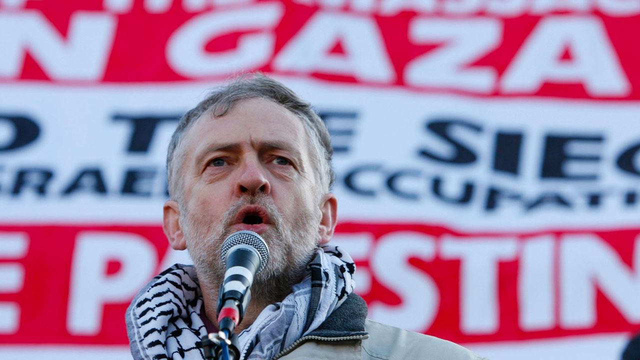 Eski İngiltere İşçi Partisi Lideri Corbyn: "Gazze'de insanlar karanlıkta ölüyor"
