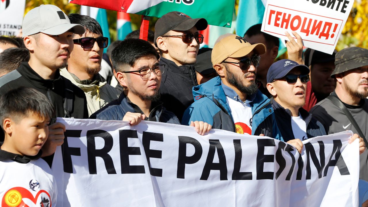 Kırgızistan'da, Filistin halkına destek gösterisi düzenlendi