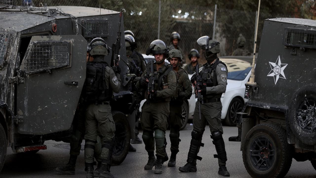 İsrail güçleri Batı Şeria'da 80 Filistinliyi gözaltına aldı