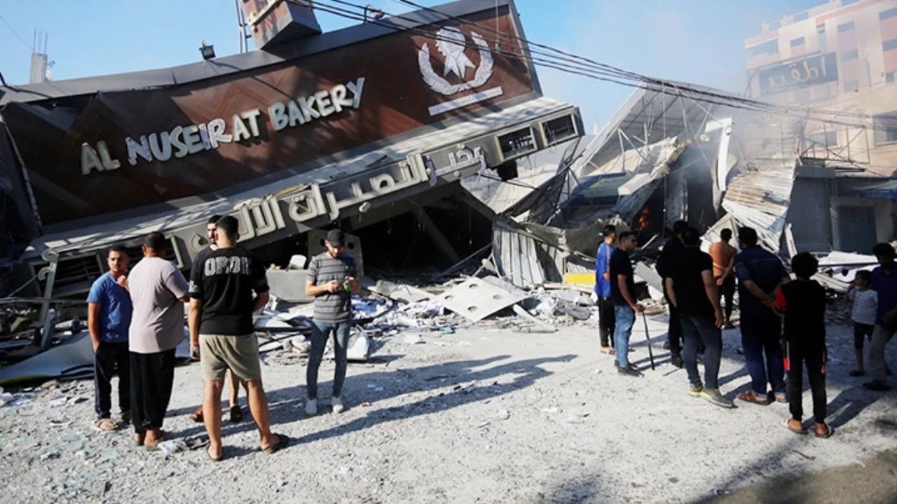 İsrail kasıtlı olarak ekmek kuyruğu bulunan fırınları vuruyor