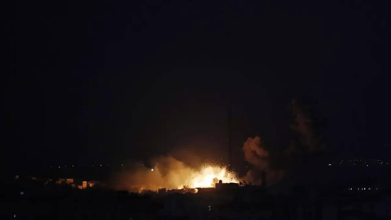 İsrail ordusu, Hizbullah'a ait bazı noktaları vurdu