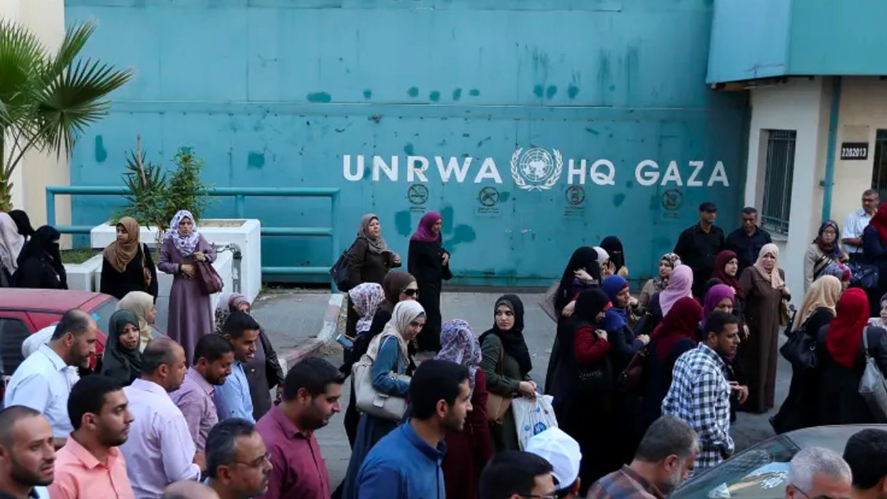 Hamas, UNRWA'nın bazı çalışanların sözleşmelerini feshetmesine tepki gösterdi