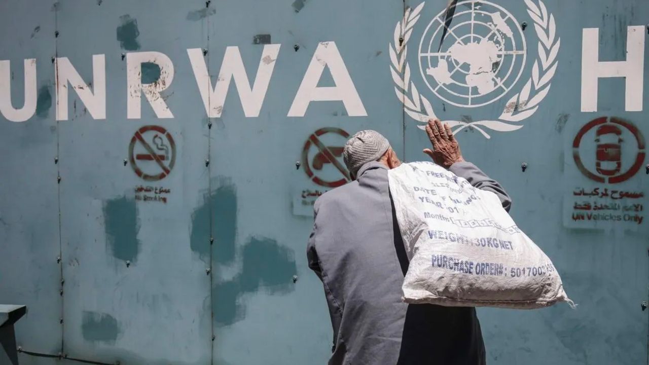 Almanya, UNRWA’ya geçici olarak yeni fonları onaylamayacağını duyurdu