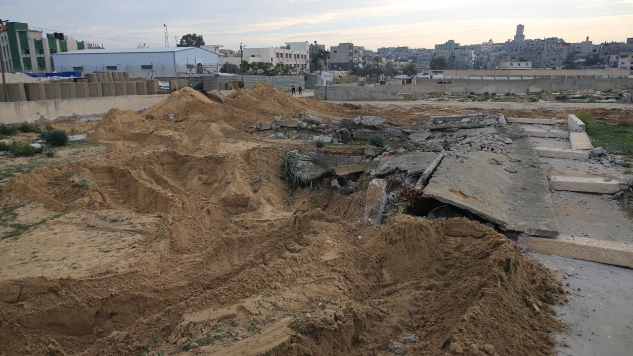 İsrail, mezarlığın altından "Hamas tüneli geçtiği" iddiasını ispat edemedi