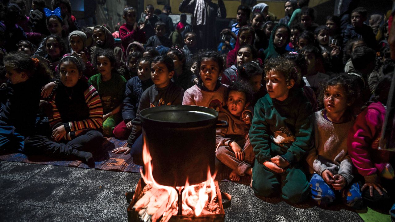 Gazzeli çocuklar, Suriye Devrim Marşı’nı okuyarak Gazze'yi andı