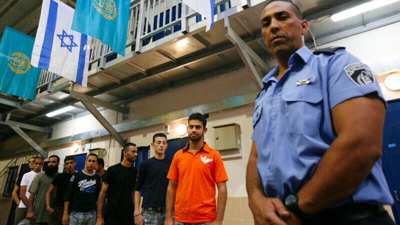 İsrail hapishanelerinde yaklaşık 9 bin Filistinli bulunuyor